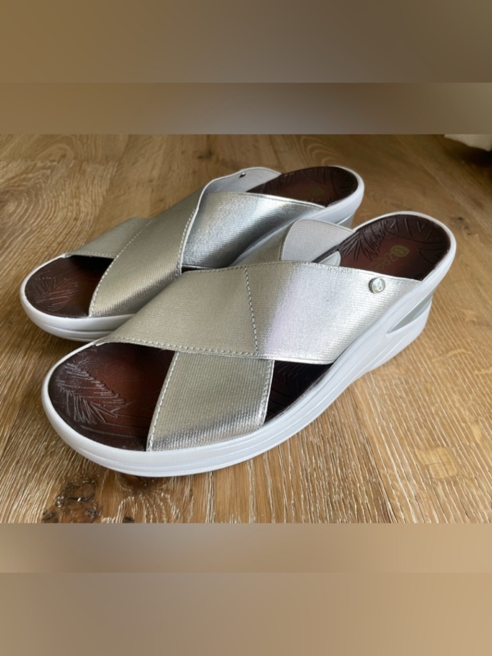 Bzees Desire Cross Slide Sandals Silver Size 10